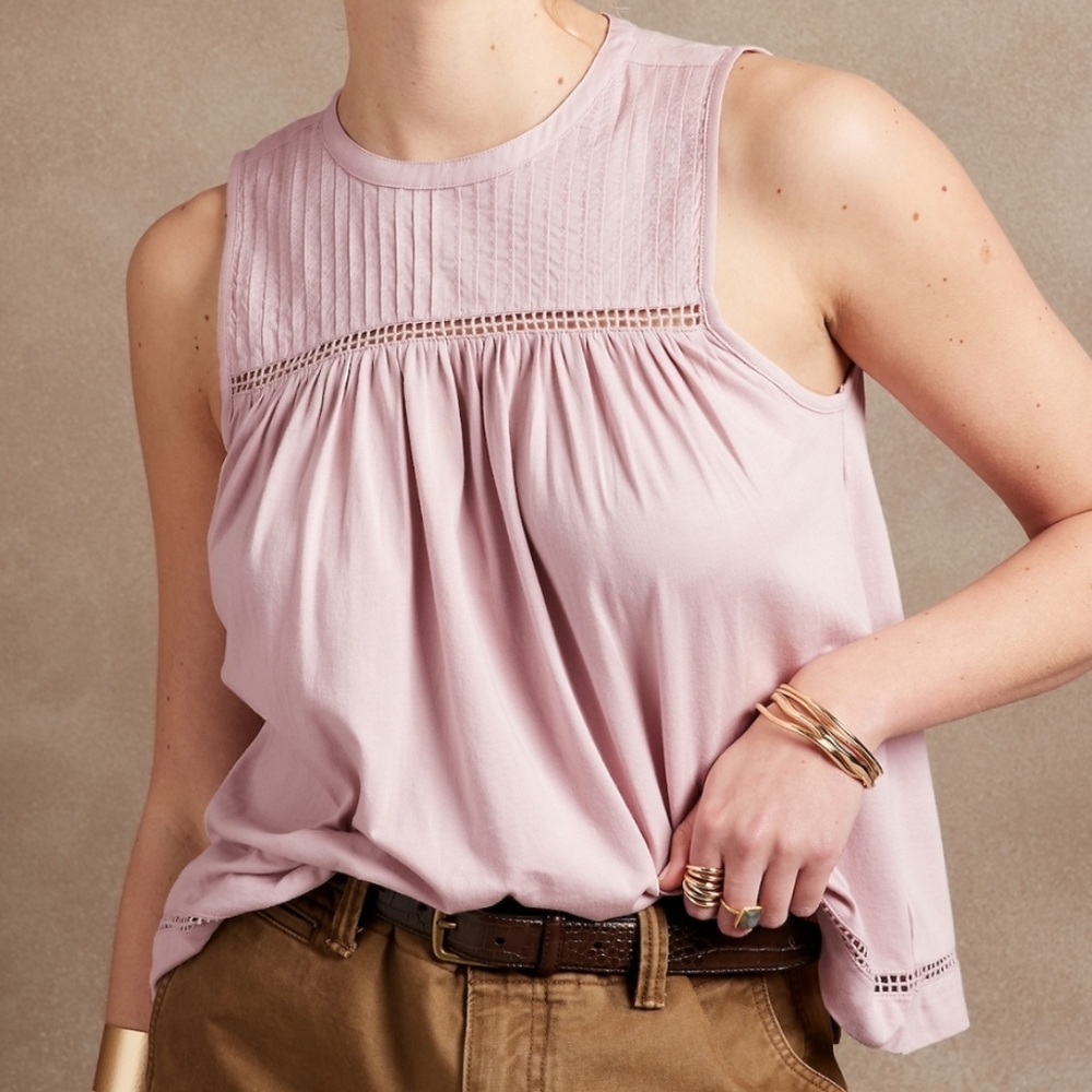 BANANA REPUBLIC PINTUCK TOP
